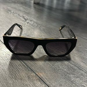 Quay Polarized Dollar Signs Sunglasses